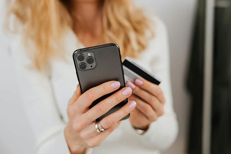 Transform Your Smartphone into a Credit Card Payment Terminal: A Comprehensive Guide